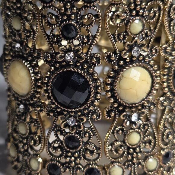 Ornate Filigree 3" Wide Cuff Bracelet Black Cream Cabachons Rhinestone Bollywood - Picture 8 of 10